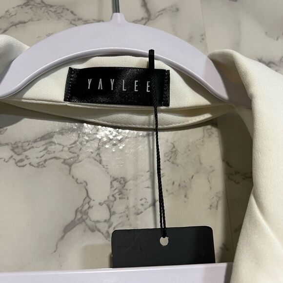 I am the Present Blazer Dress by Yaylee Large Back Pink Bow White Mini Dress SzS - Picture 8 of 16